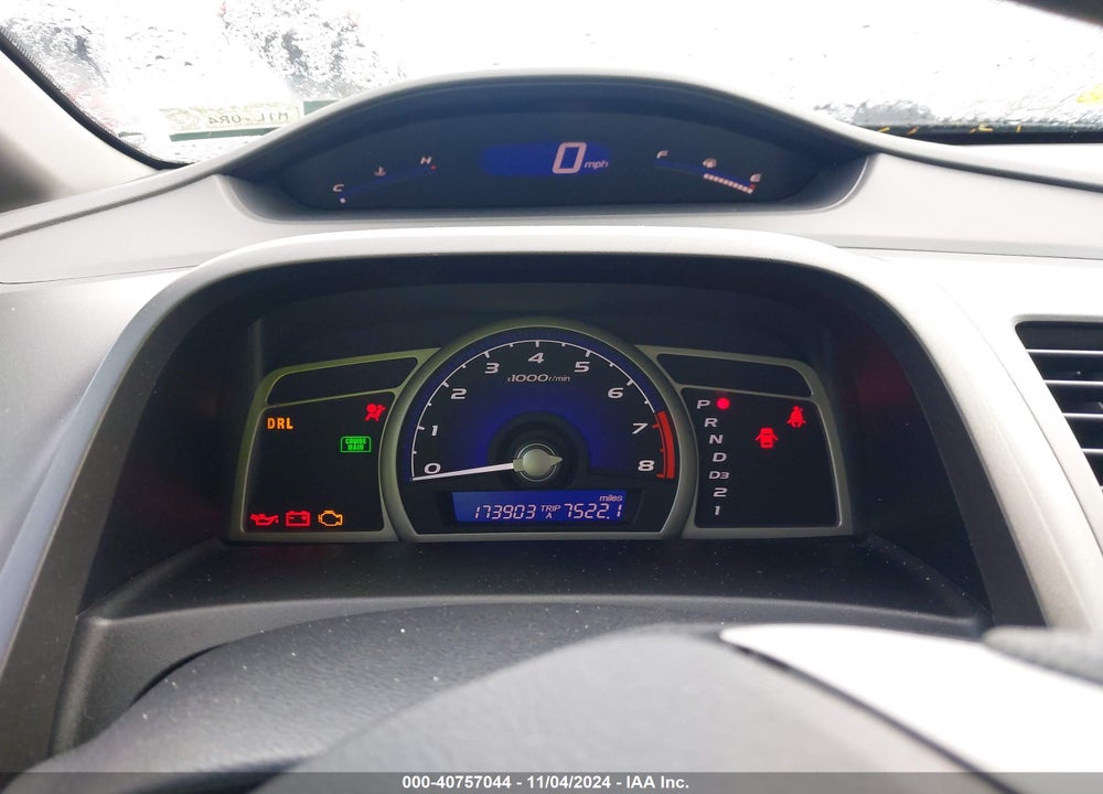 2010 HONDA CIVIC LX VIN: 19XFA1F59AE037685