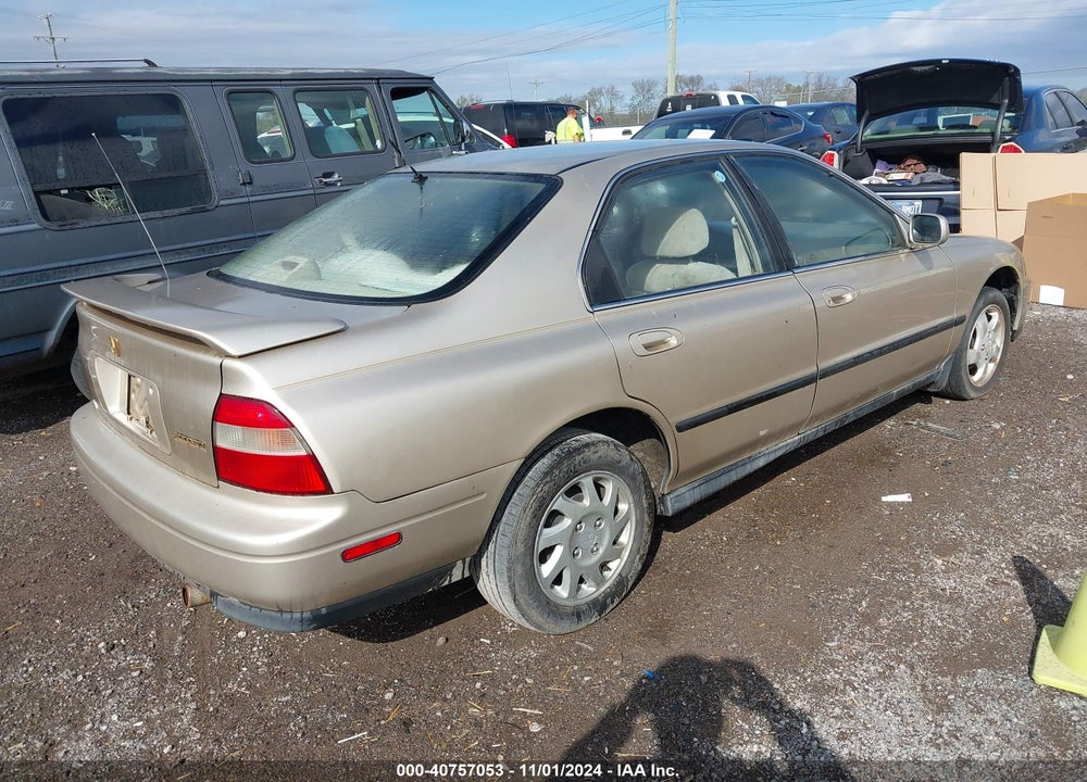 1995 HONDA ACCORD LX/EX VIN: 1HGCD5631SA069746