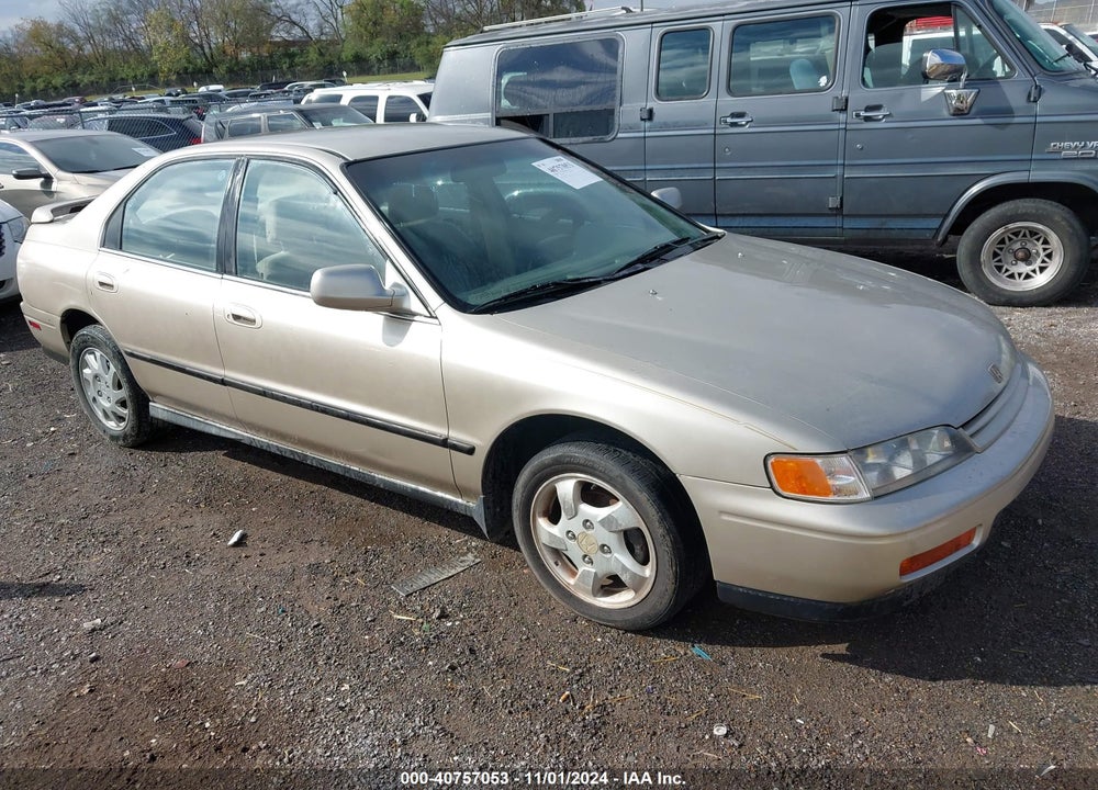 1995 HONDA ACCORD LX/EX VIN: 1HGCD5631SA069746