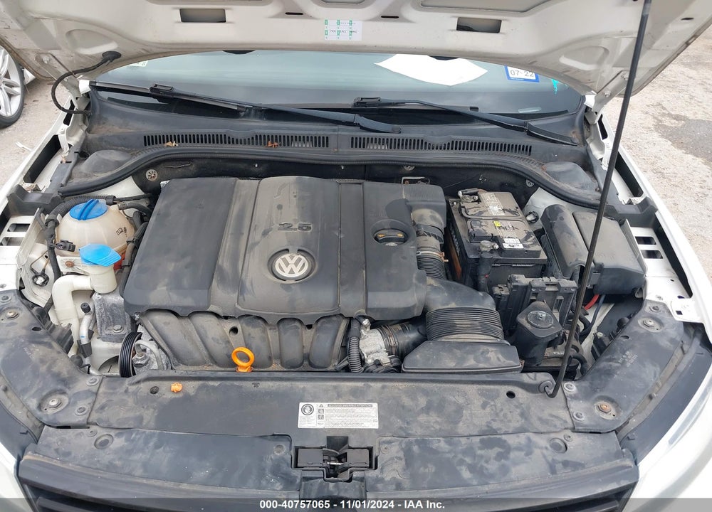 2011 VOLKSWAGEN JETTA 2.5L SE VIN: 3VWDZ7AJ5BM364824