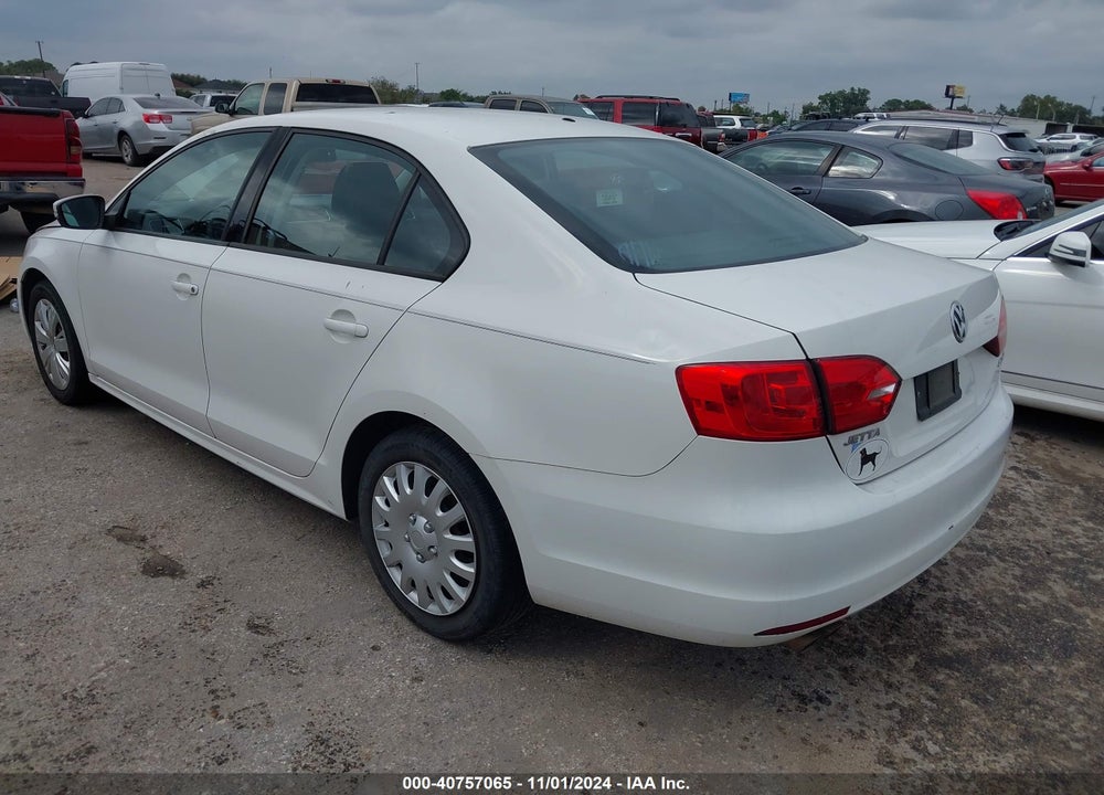 2011 VOLKSWAGEN JETTA 2.5L SE VIN: 3VWDZ7AJ5BM364824