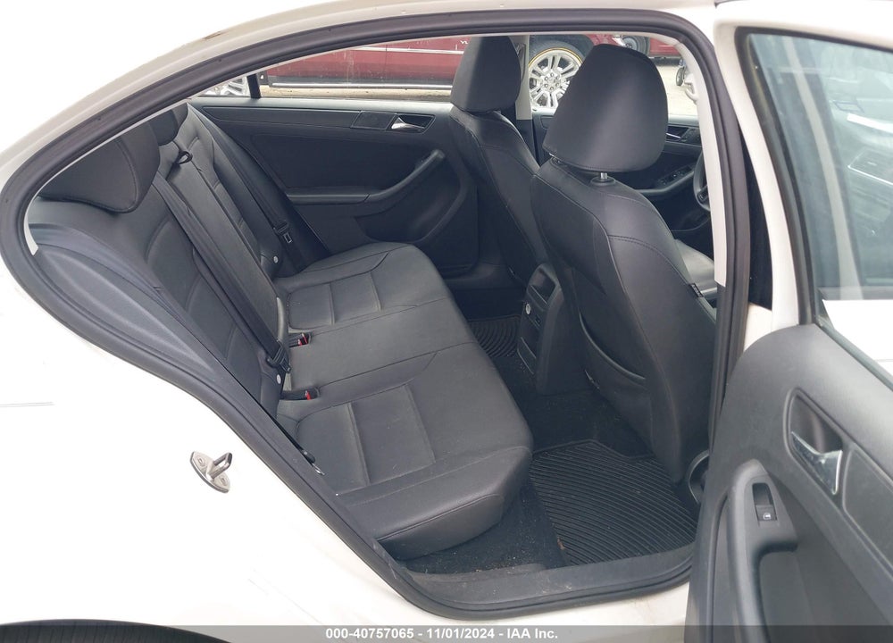 2011 VOLKSWAGEN JETTA 2.5L SE VIN: 3VWDZ7AJ5BM364824