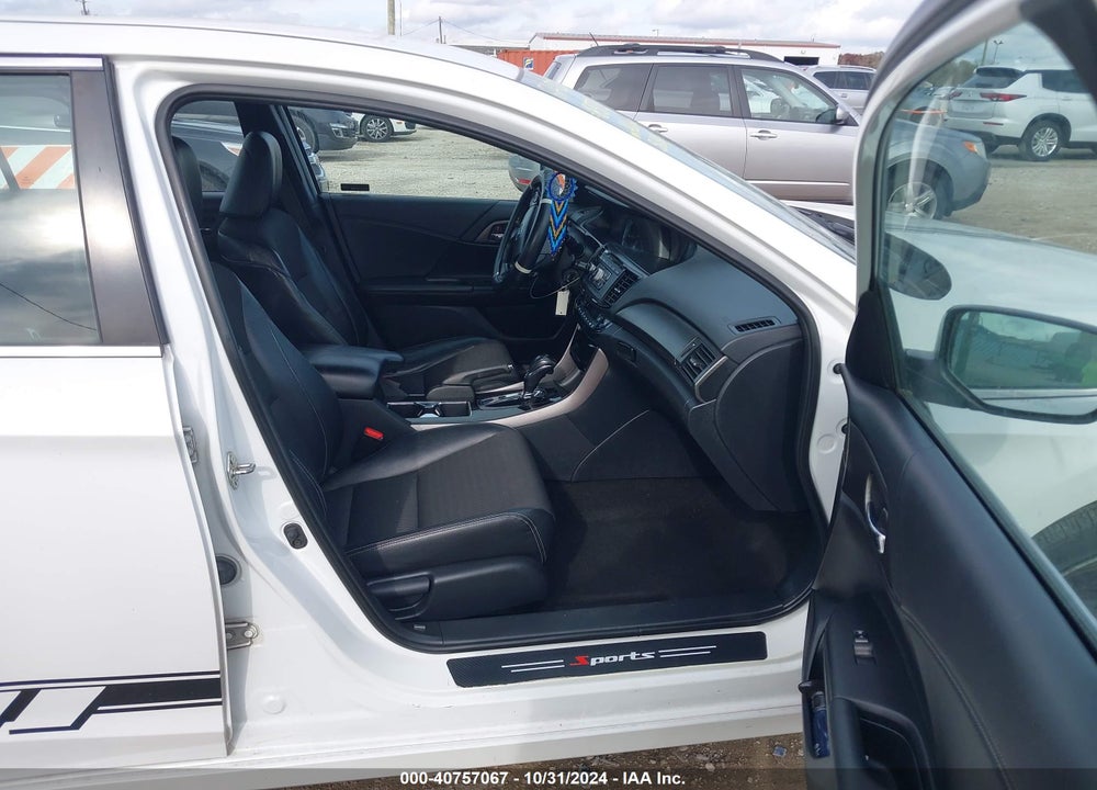 2016 HONDA ACCORD SPORT VIN: 1HGCR2F52GA104402