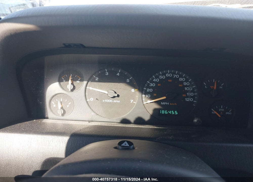 2004 JEEP GRAND CHEROKEE LAREDO VIN: 1J4GX48S74C233489
