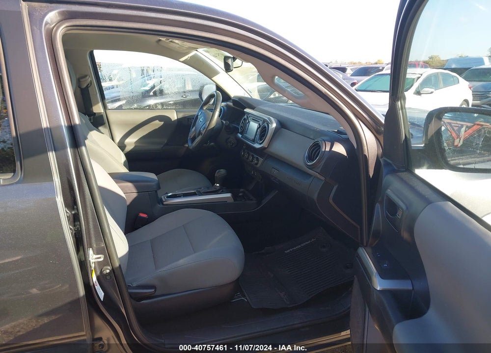 2019 TOYOTA TACOMA SR5 V6 VIN: 3TMCZ5AN8KM263184