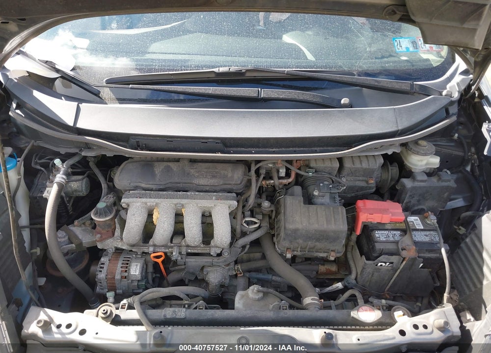 2013 HONDA FIT VIN: JHMGE8H33DC048513