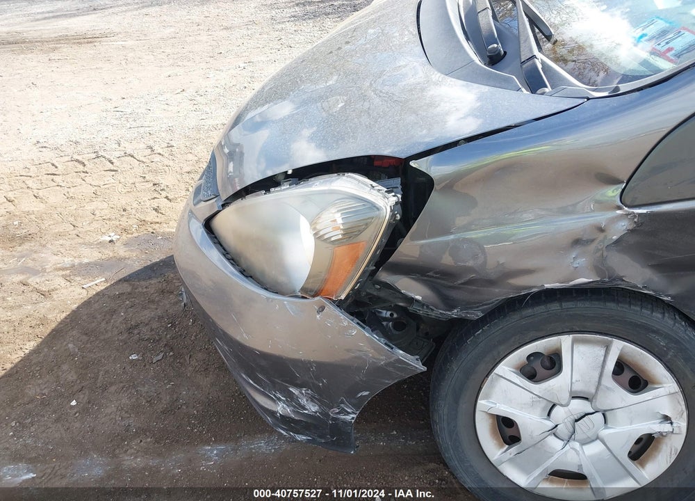 2013 HONDA FIT VIN: JHMGE8H33DC048513
