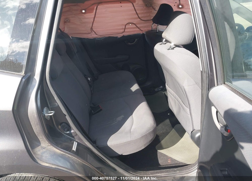 2013 HONDA FIT VIN: JHMGE8H33DC048513