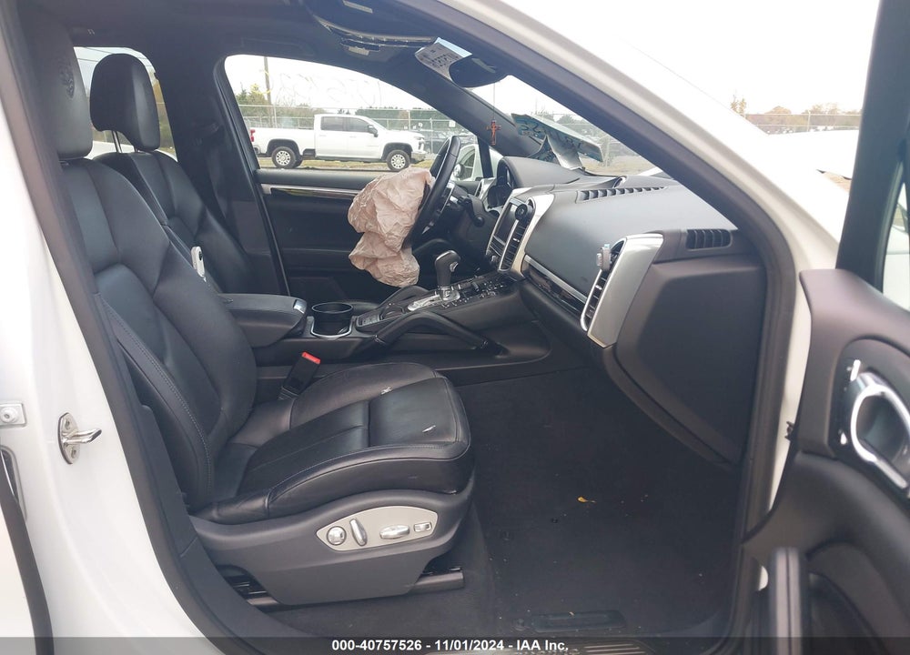 2016 PORSCHE CAYENNE VIN: WP1AA2A22GLA03986