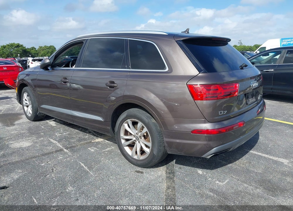 2017 AUDI Q7 3.0T PREMIUM VIN: WA1LAAF75HD011661
