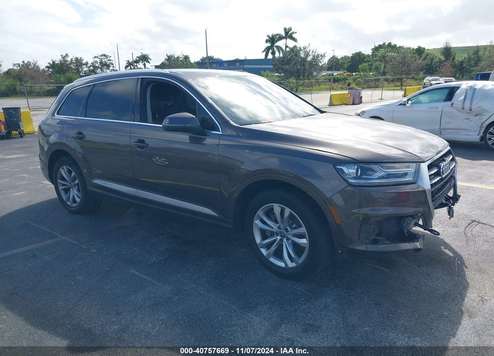 2017 AUDI Q7 3.0T PREMIUM VIN: WA1LAAF75HD011661