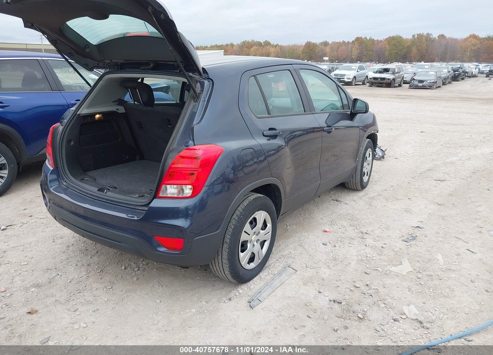 2018 CHEVROLET TRAX LS VIN: 3GNCJKSB3JL331350