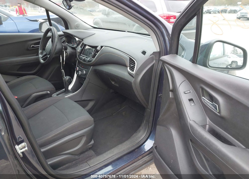 2018 CHEVROLET TRAX LS VIN: 3GNCJKSB3JL331350