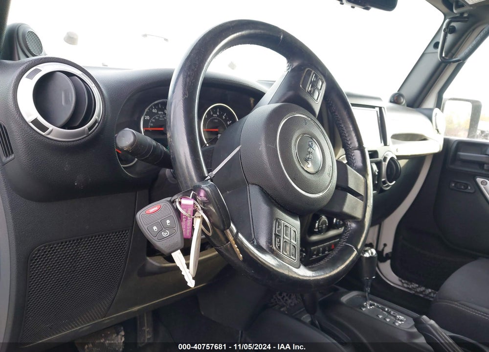 2013 JEEP WRANGLER UNLIMITED SAHARA VIN: 1C4BJWEG8DL539100