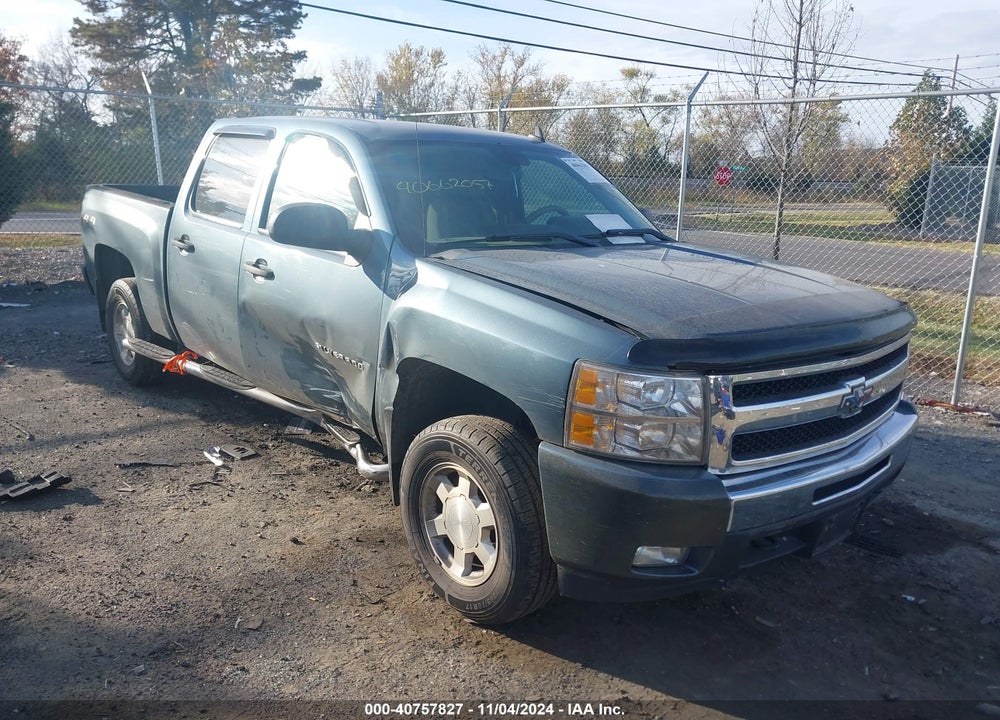 2011 CHEVROLET SILVERADO 1500 LT VIN: 3GCPKSE32BG261295