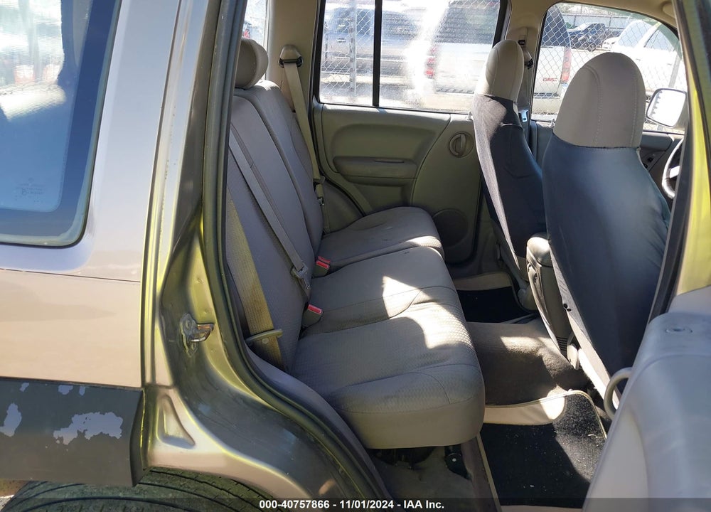 2004 JEEP LIBERTY SPORT VIN: 1J4GL48K74W129594