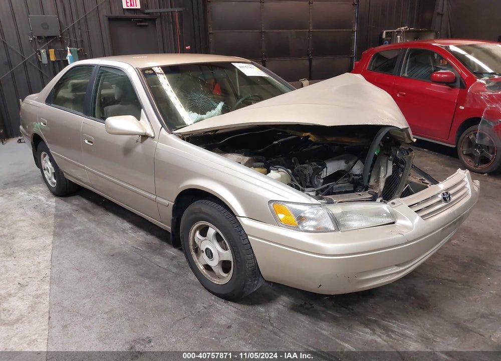 1998 TOYOTA CAMRY LE VIN: JT2BG22K3W0184818