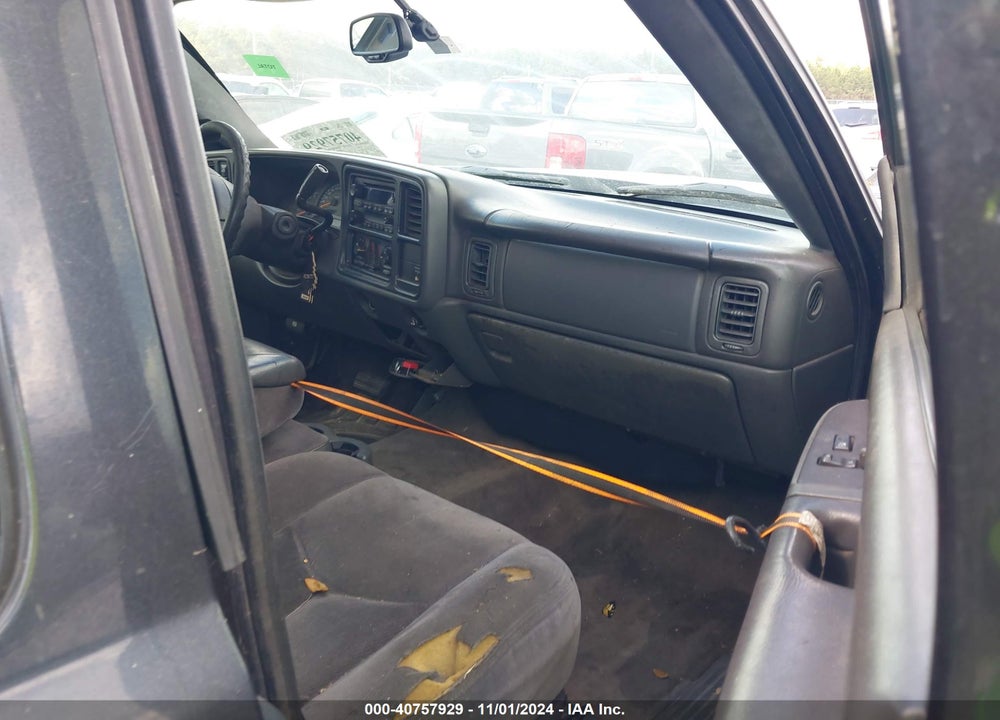 2005 GMC SIERRA 2500HD SLE VIN: 1GTHK29U45E297881