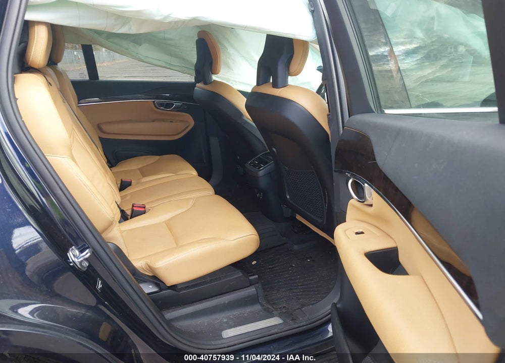 2016 VOLVO XC90 T6 MOMENTUM VIN: YV4A22PK4G1046465