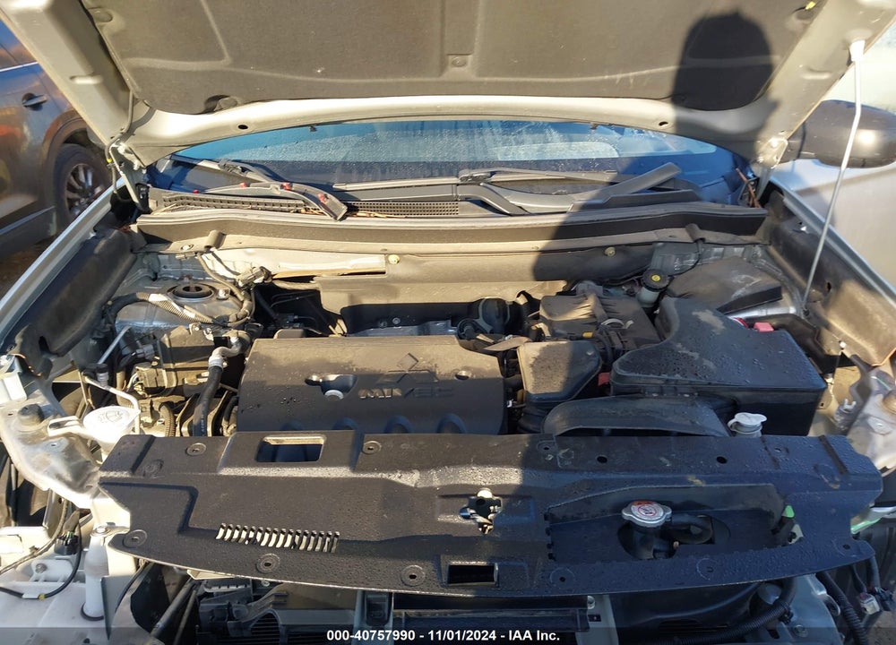 2018 MITSUBISHI OUTLANDER ES VIN: JA4AD2A31JZ054623