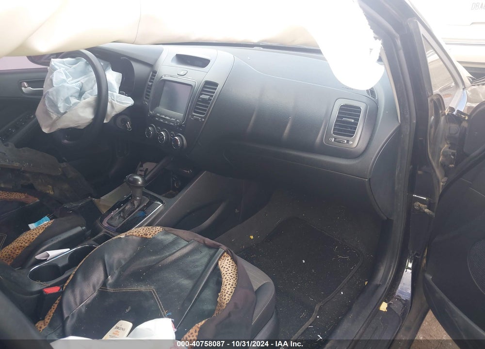 2018 KIA FORTE LX VIN: 3KPFL4A77JE175634