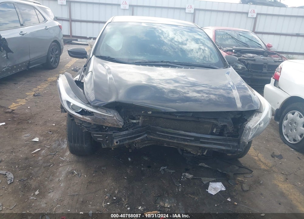 2018 KIA FORTE LX VIN: 3KPFL4A77JE175634