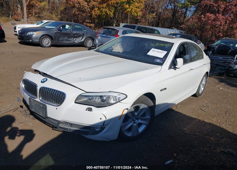 2013 BMW 528I XDRIVE VIN: WBAXH5C50DDW13355