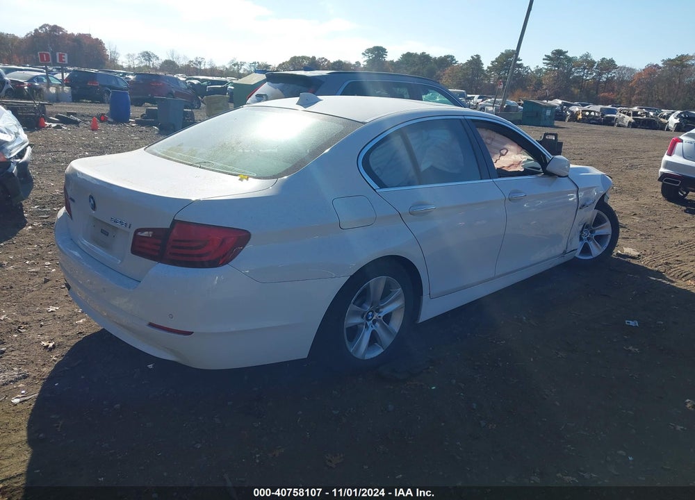 2013 BMW 528I XDRIVE VIN: WBAXH5C50DDW13355