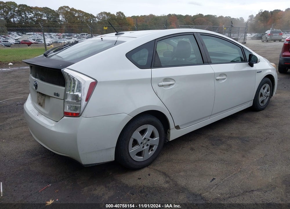 2011 TOYOTA PRIUS TWO VIN: JTDKN3DU9B0281825
