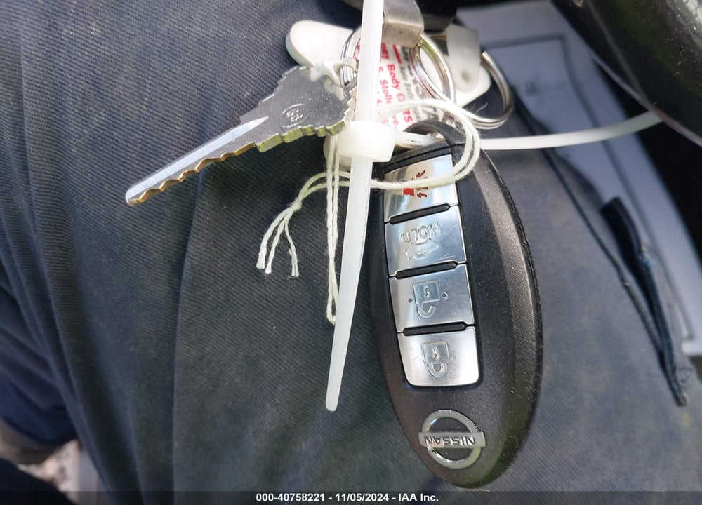 2013 NISSAN SENTRA SL VIN: 3N1AB7AP4DL645376