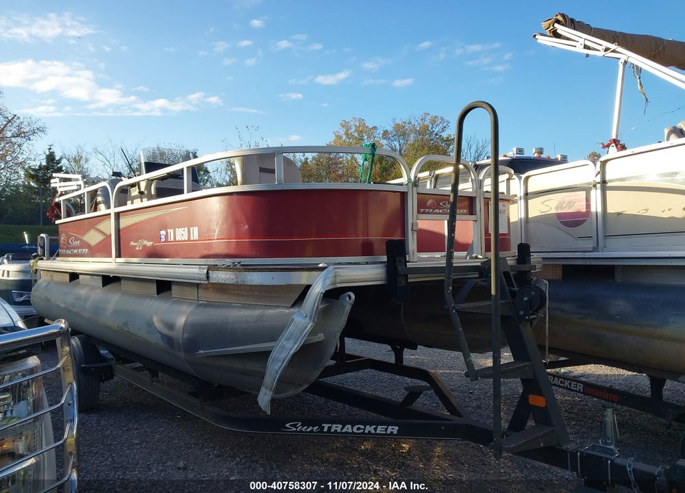 2018 SUNTRACKER PONTOON VIN: BUJ47925H718
