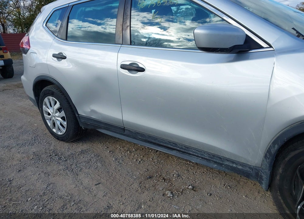 2018 NISSAN ROGUE S VIN: 5N1AT2MVXJC756282