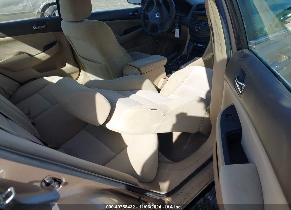 2004 HONDA ACCORD SDN LX VIN: 1HGCM56404A161801