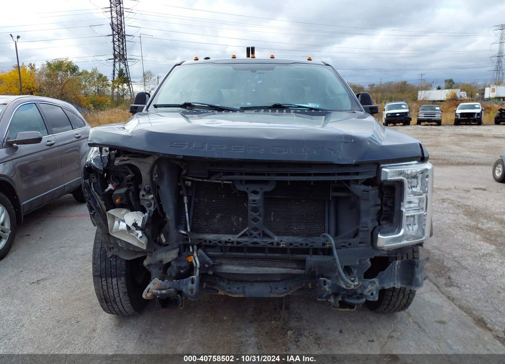 2019 FORD F-350 CHASSIS XLT VIN: 1FDRF3G6XKEC52633