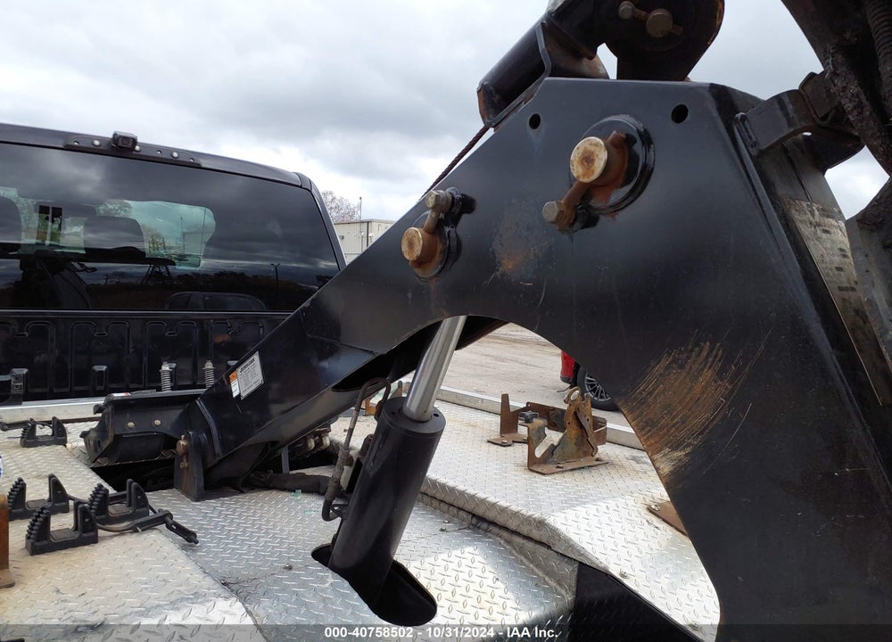 2019 FORD F-350 CHASSIS XLT VIN: 1FDRF3G6XKEC52633