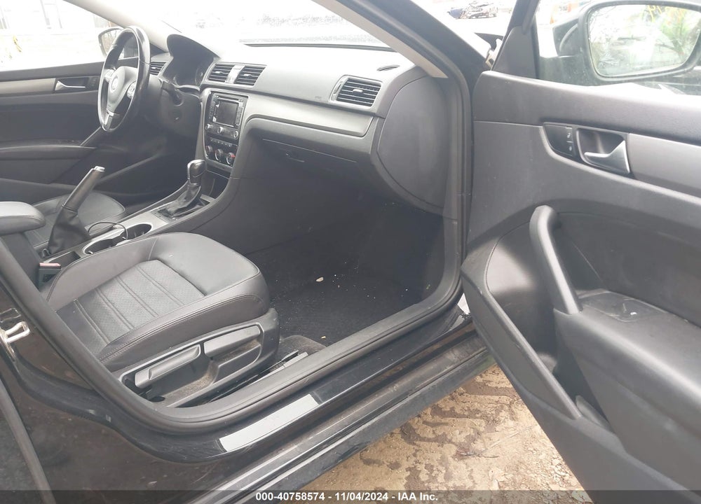 2015 VOLKSWAGEN PASSAT 1.8T SE VIN: 1VWBT7A3XFC052032