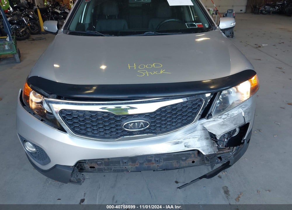 2012 KIA SORENTO LX VIN: 5XYKTDA60CG259791