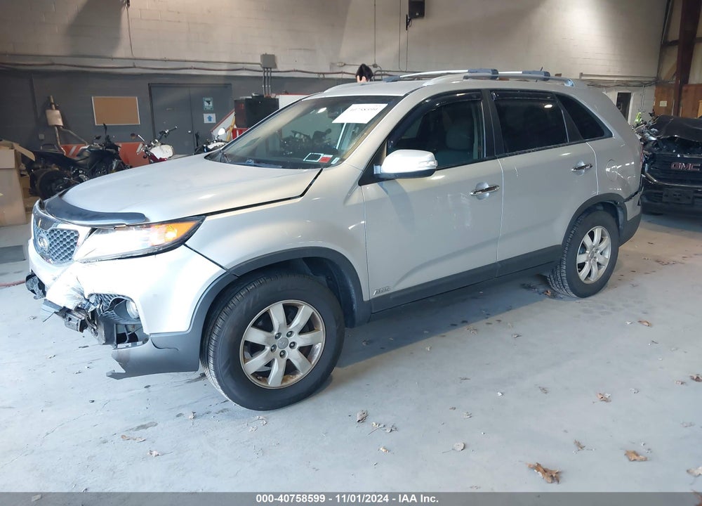 2012 KIA SORENTO LX VIN: 5XYKTDA60CG259791