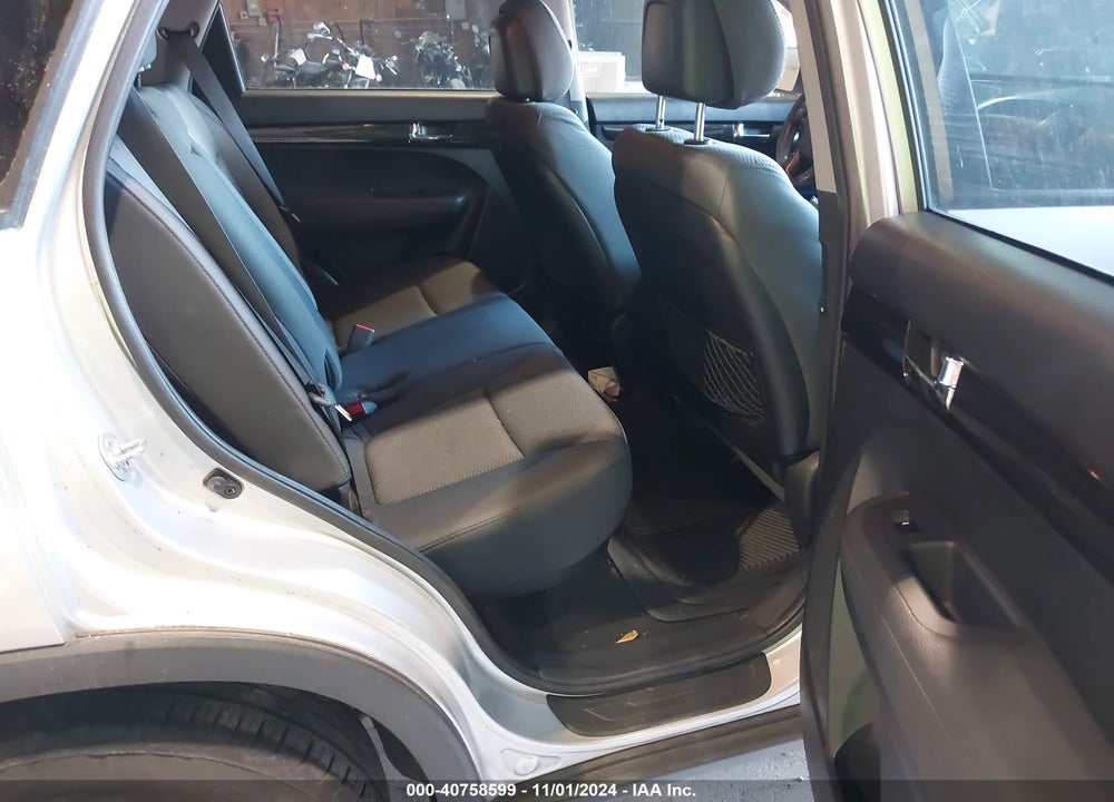 2012 KIA SORENTO LX VIN: 5XYKTDA60CG259791
