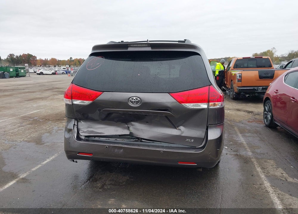 2011 TOYOTA SIENNA XLE LIMITED VIN: 5TDYK3DC3BS112908