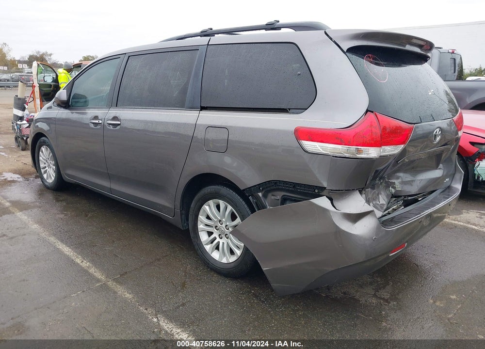 2011 TOYOTA SIENNA XLE LIMITED VIN: 5TDYK3DC3BS112908