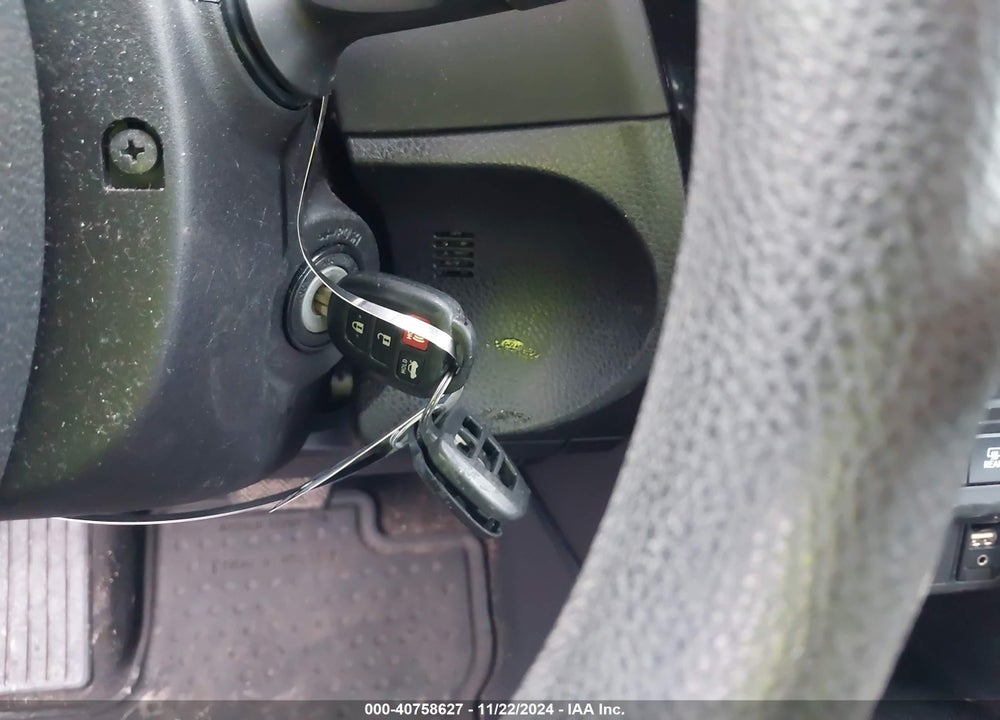 2014 TOYOTA COROLLA LE VIN: 2T1BURHE5EC203755