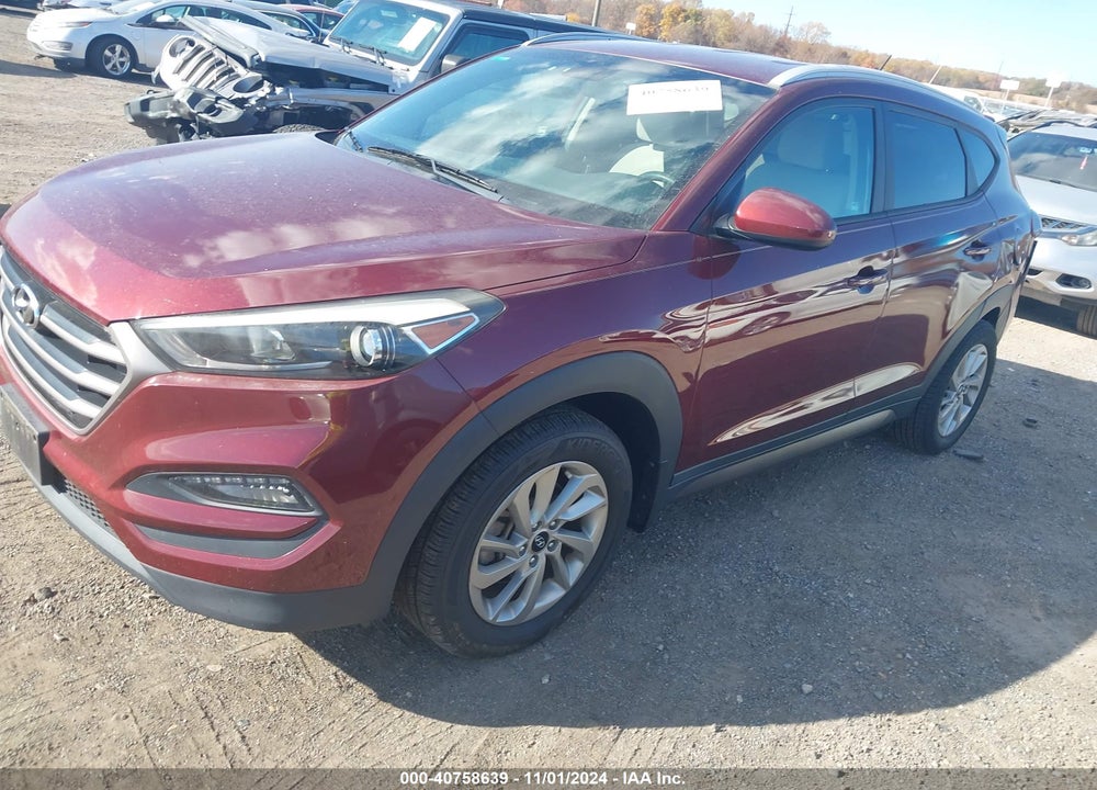 2016 HYUNDAI TUCSON SE VIN: KM8J33A40GU205606