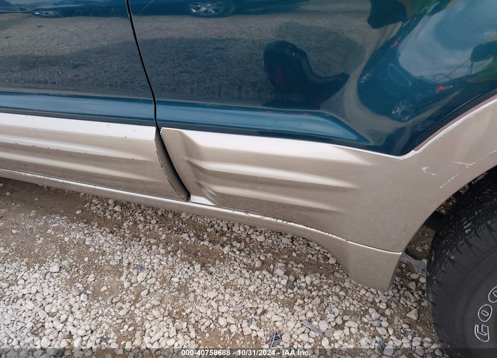2002 MITSUBISHI MONTERO XLS VIN: JA4MW31RX2J003476