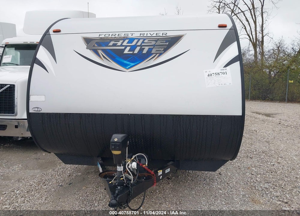 2018 FOREST RIVER SALEM CRUISE LITE VIN: 4X4TSMD28J7416682