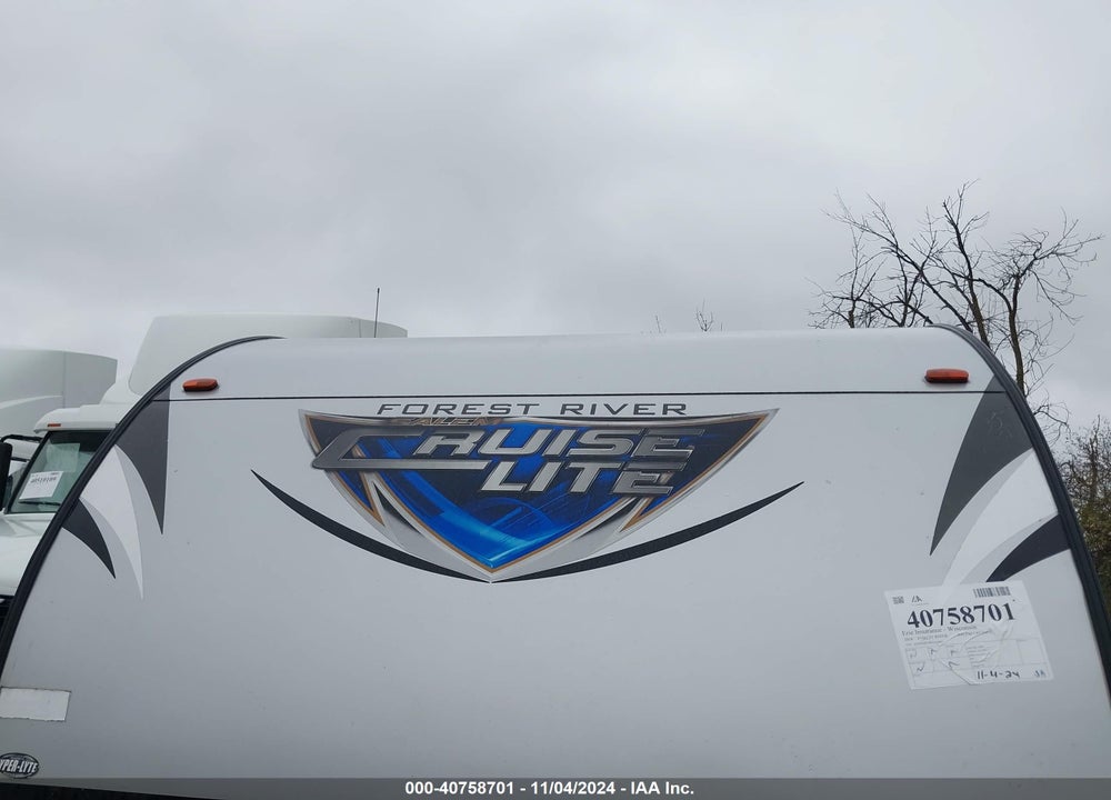 2018 FOREST RIVER SALEM CRUISE LITE VIN: 4X4TSMD28J7416682