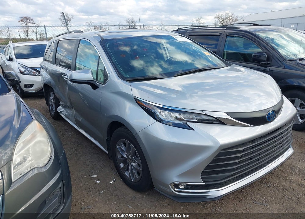 2023 TOYOTA SIENNA XLE VIN: 5TDYRKEC4PS154578
