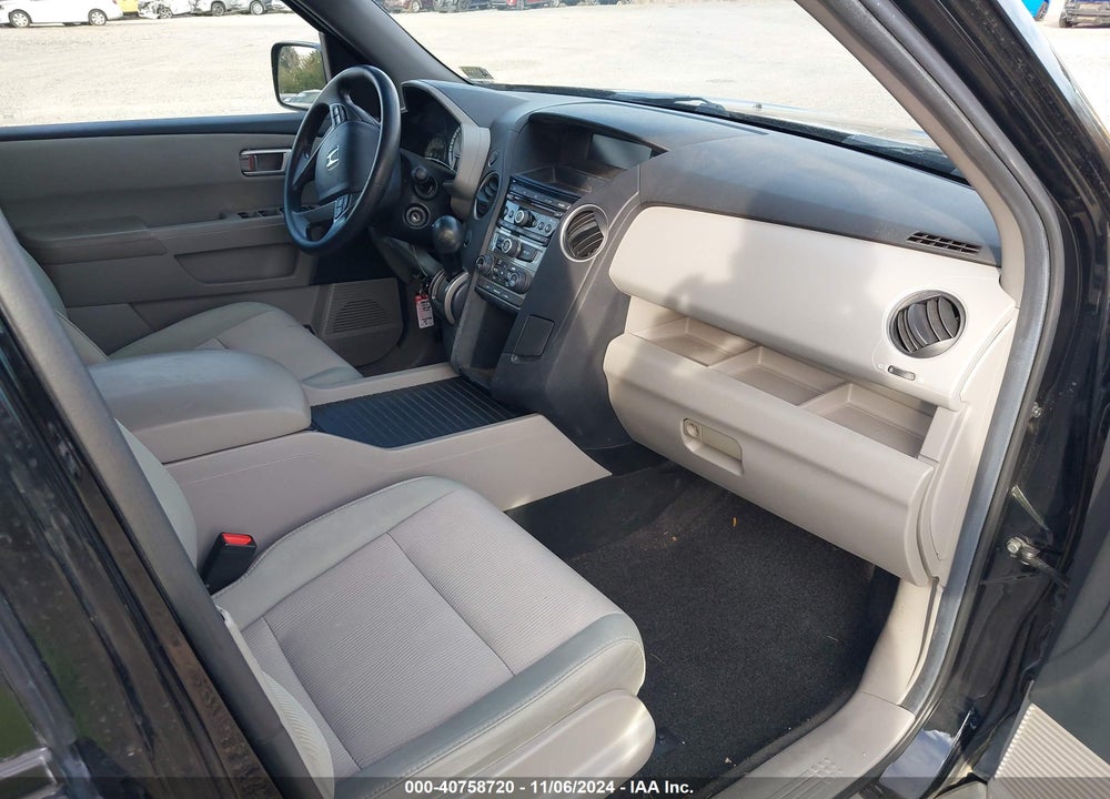 2012 HONDA PILOT EX VIN: 5FNYF4H48CB009017