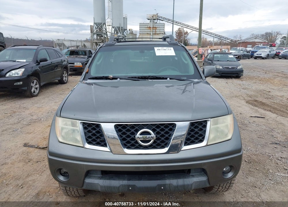 2006 NISSAN FRONTIER LE VIN: 1N6AD07W56C460892