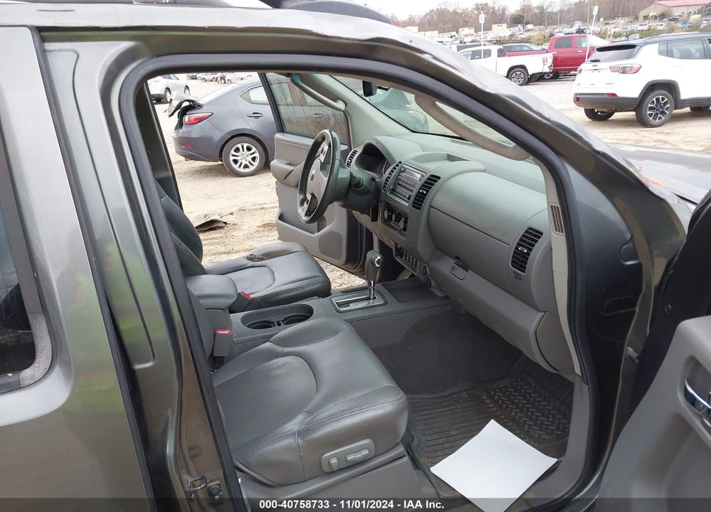 2006 NISSAN FRONTIER LE VIN: 1N6AD07W56C460892